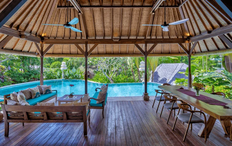 Outdoor living, dining pavilion